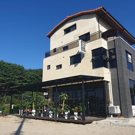 Gosung Shine House Hotel Goseong  Exterior photo